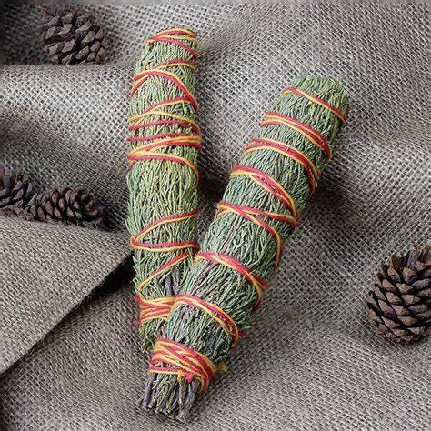 How to Effectively Smudge Your Space – Elevated By Nature